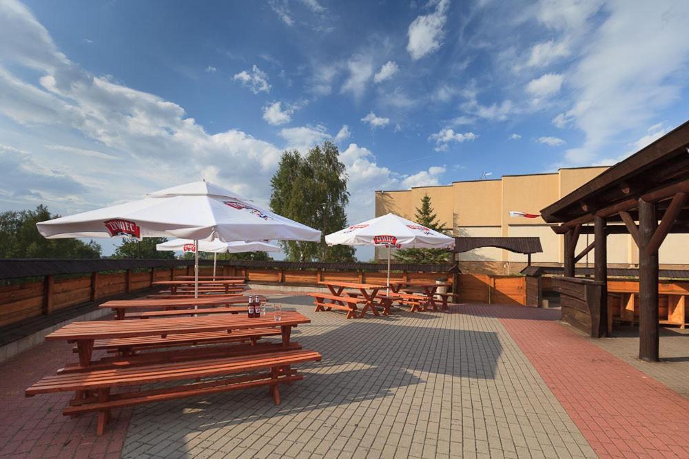 Apart Hotele Czestochowa Bagian luar foto